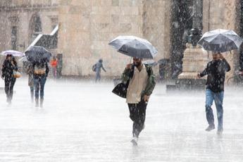 Allerta meteo rossa in Emilia Romagna, oggi chiuse le scuole a Bologna