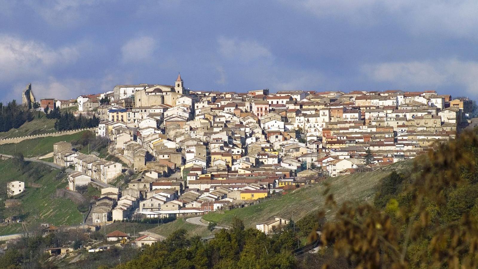 Cittadini in Rivolta a Panni per l’Incredibile Aumento della Tari